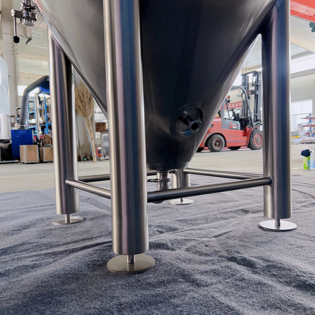 meet carry brewtech at BrauBeviale 2026 500L Fermtation tank (12)